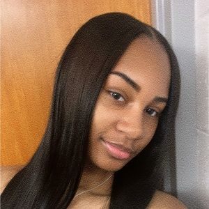 Meet your Posher, Ayana